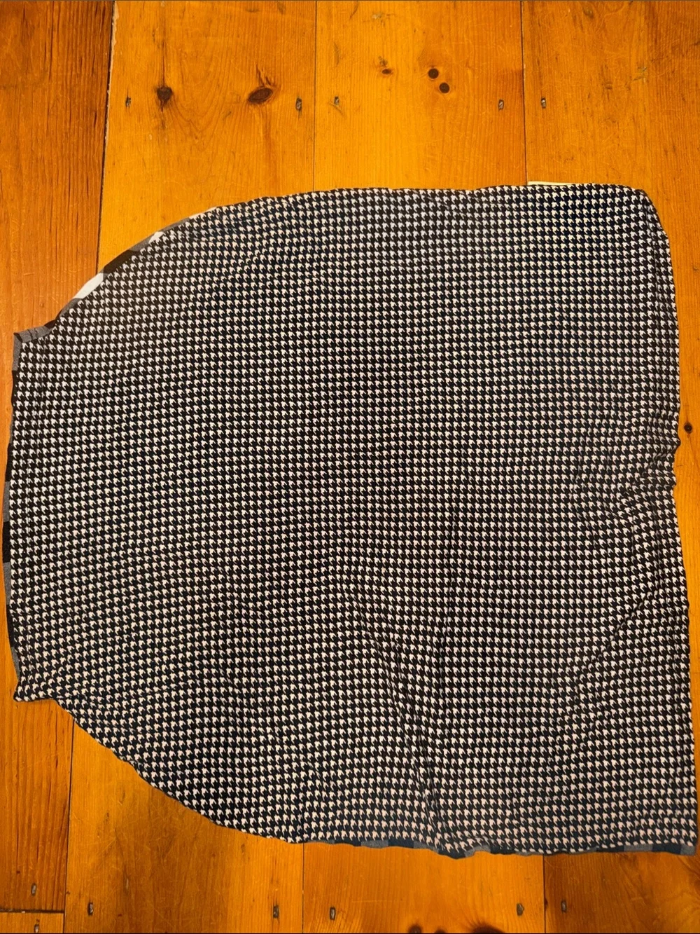 Covered goods multi use nursing car seat cover Black & White Buffalo Check